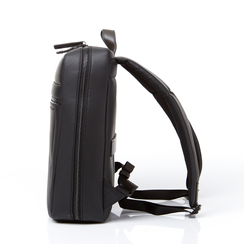 GENESSEH BACKPACK BLACK